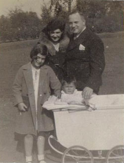 Ernst, Hedwig  Lore und Rosemarie Kann 1931