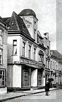 Voßstraße 16 - Geschäft der Familie Koopmann