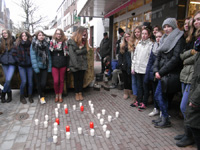 Voßststraße 16 - Zeremonie mit SchülerInnen der Gaesdonk