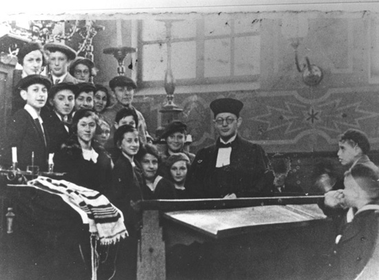 Schler der jdischen Synagoge in Kleve 1937