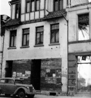 Vossstrasse 42 nach dem Krieg